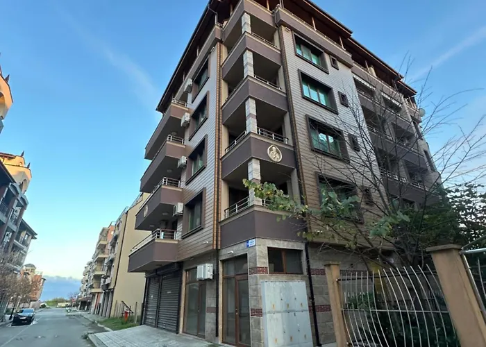 Near The Sea Daire *